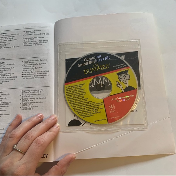 📚 Canadian Small Business for Dummies book - Picture 3 of 8